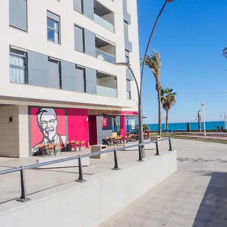 Cubo's Sea View Pacifico Street & Free Parking